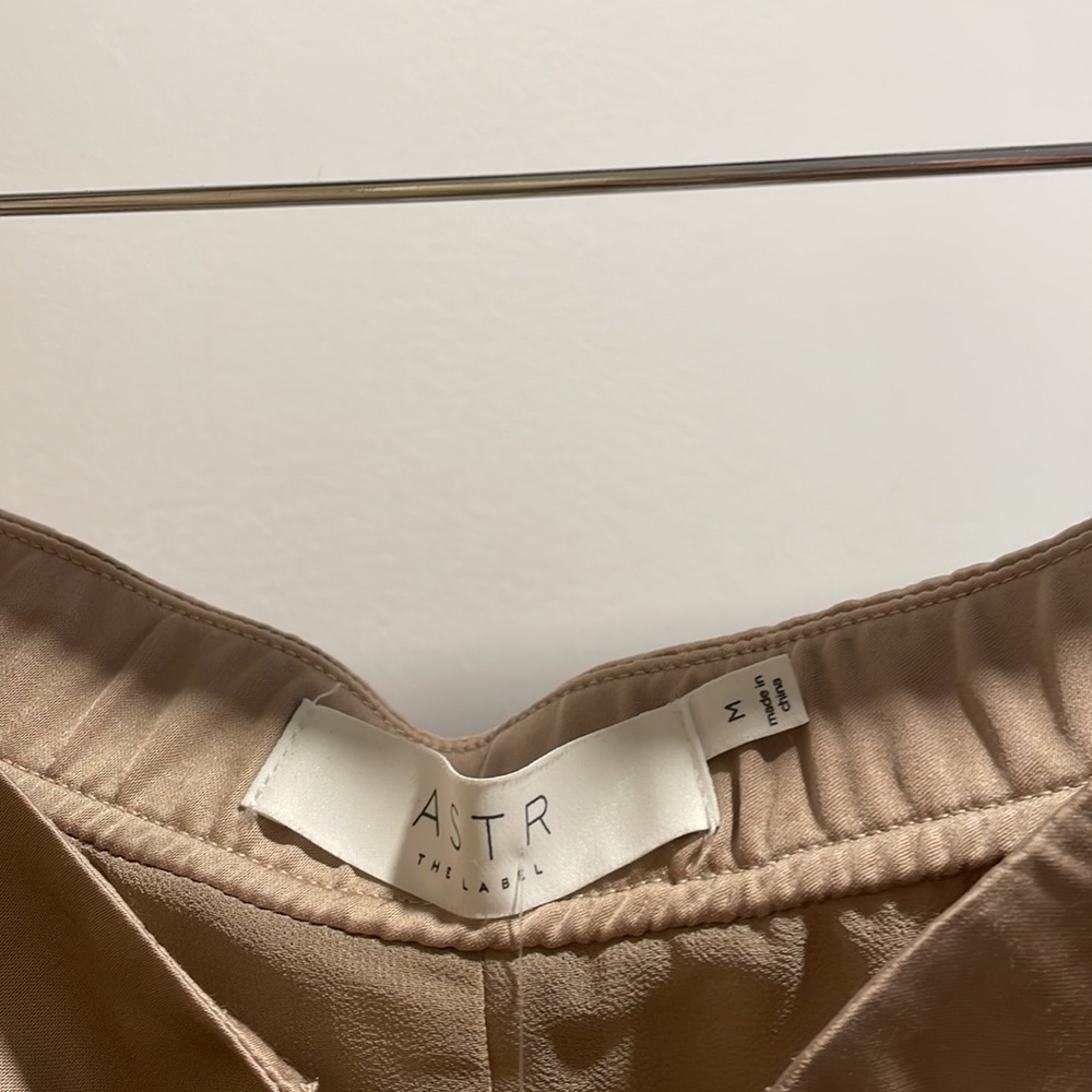 ASTR THE LABEL | ROBIN MIDI SKIRT | KHAKI - Picture 6 of 7